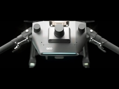 видео с фабричным баннером